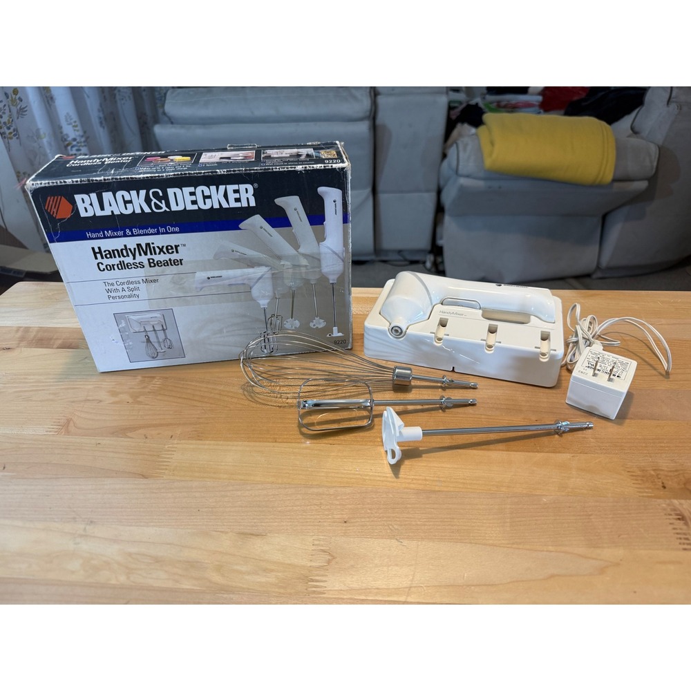 Vintage NEW Black & Decker HandyMixer Cordless Beater 9220 Hand Mixer Blender